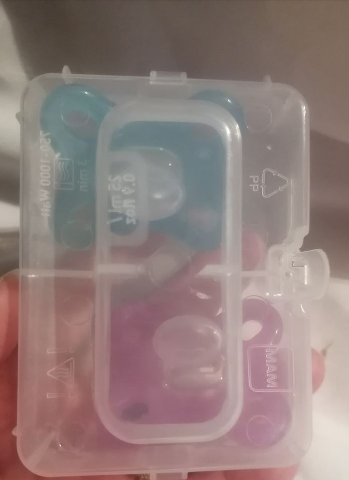 Lot de 2 sucettes nouveau né o+. Neuve - photo numéro 3