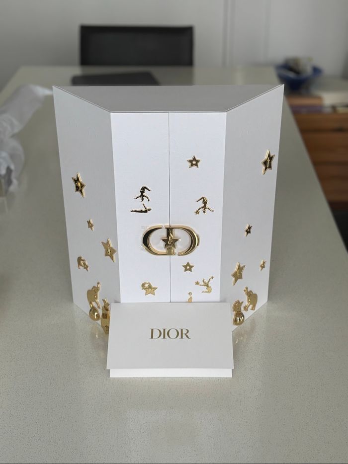 Calendrier de l’avent Dior les 30 montaignes
