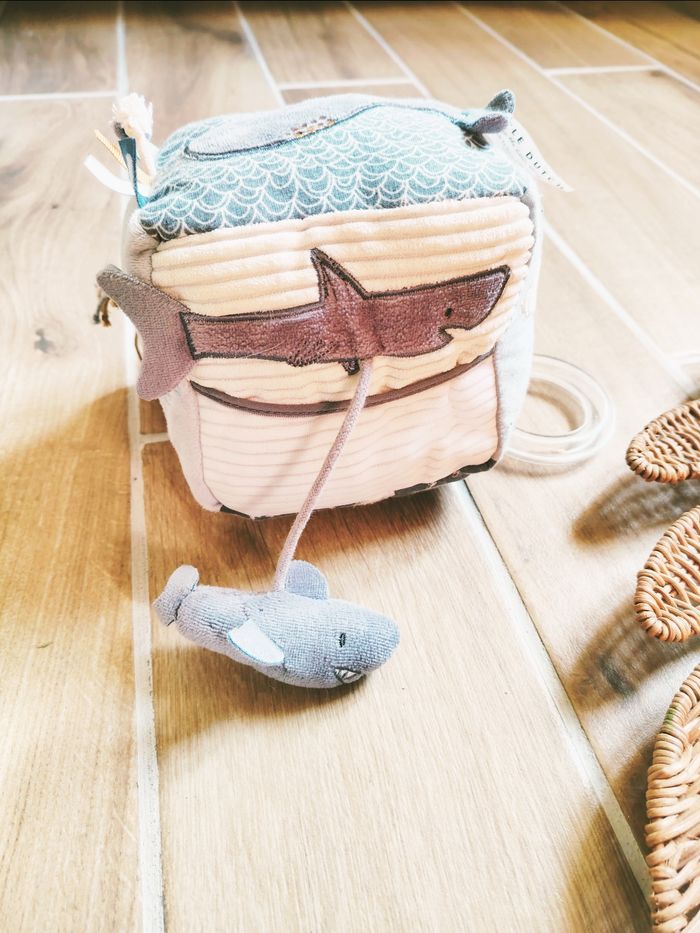 🌊Cube sensoriel /d'éveil multi activités animaux marins en tissus marque Little dutch - photo numéro 5