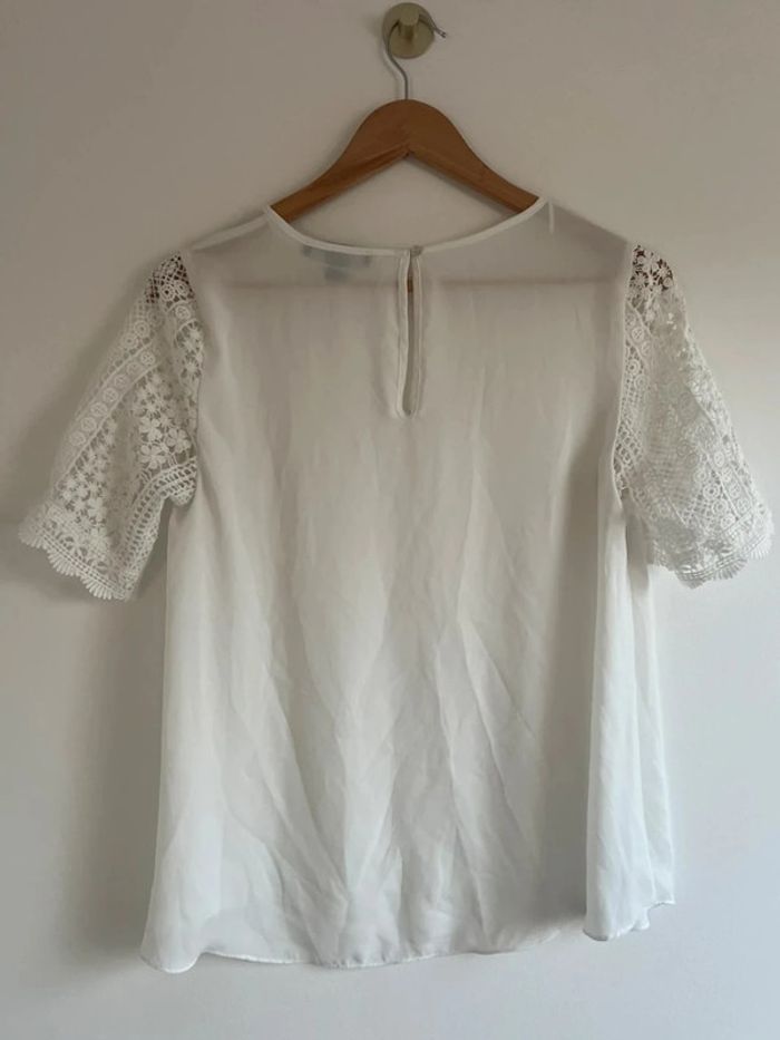 T-shirt blanc manches dentelles - photo numéro 2