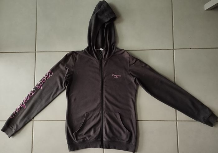 Sweat zippé fille à  capuche Energetics (taille 16 ans) en excellent état.