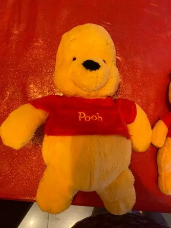 Peluche Winnie l’ourson adulte