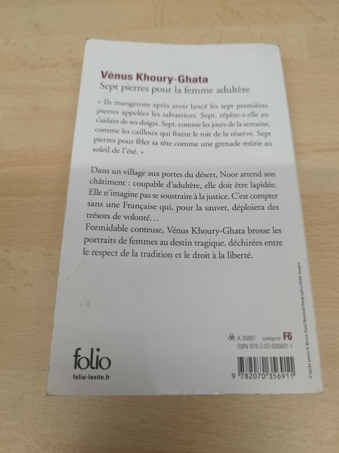 Sept pierres pour la femme adultère - photo numéro 2