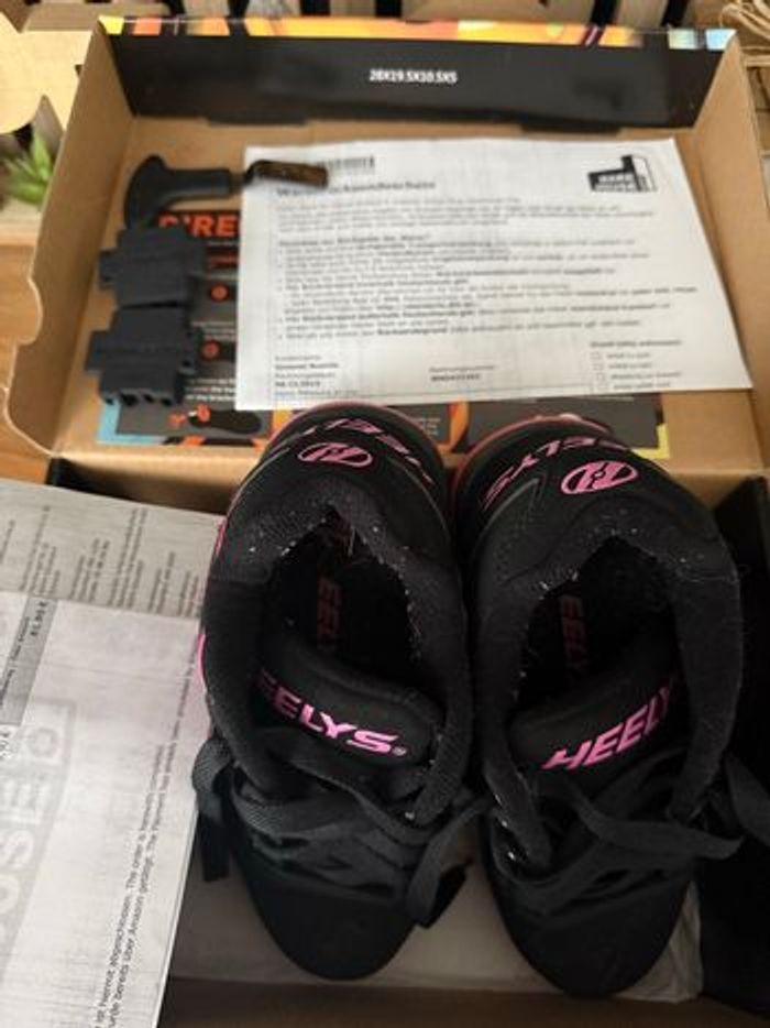Heelys Propel 2.0 Baskets Basses, Noir (Black/Rose), 33 EU - photo numéro 2
