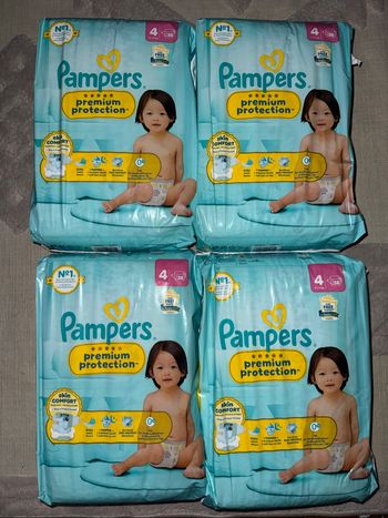 Lot de 4 paquets de couches Pampers taille 4