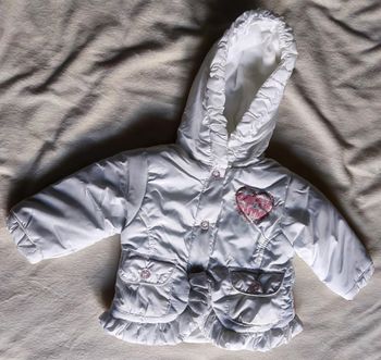 Manteau d'hiver blanc à capuche 6 mois