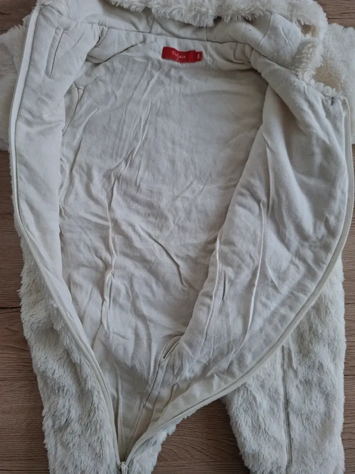 Combinaison Tissaia 6mois - photo numéro 4