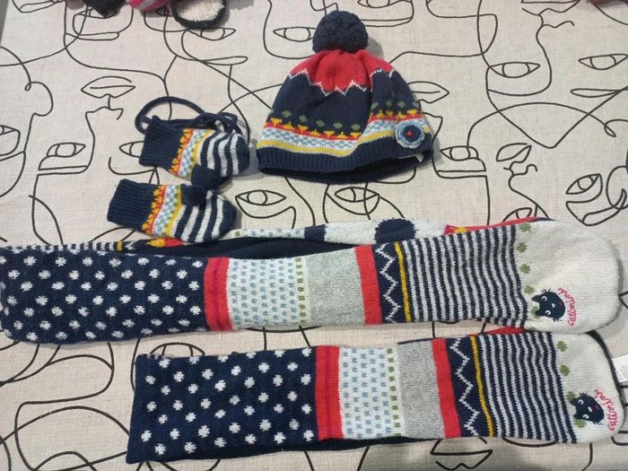 Ensemble bonnet echarpe moufles Catimini