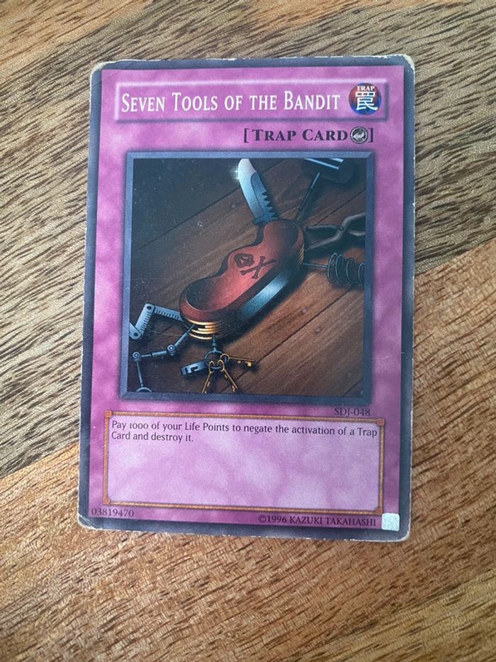 Carte Yu-Gi-Oh! Seven tools of the bandit SDJ-048 1996