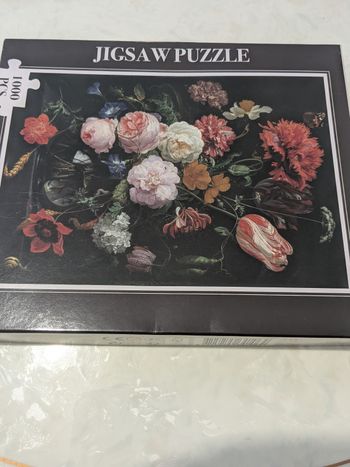 Magnifique puzzle nature morte bouquet de fleurs jigsaw. À partir de 7 ans.
