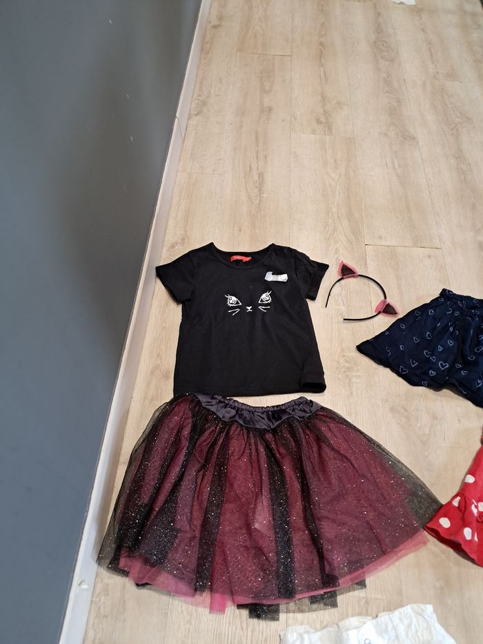 Lot de shorts et jupes 5 ans neuf - photo numéro 6