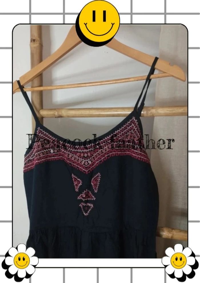 Robe noire et bordeaux 38 - photo numéro 3