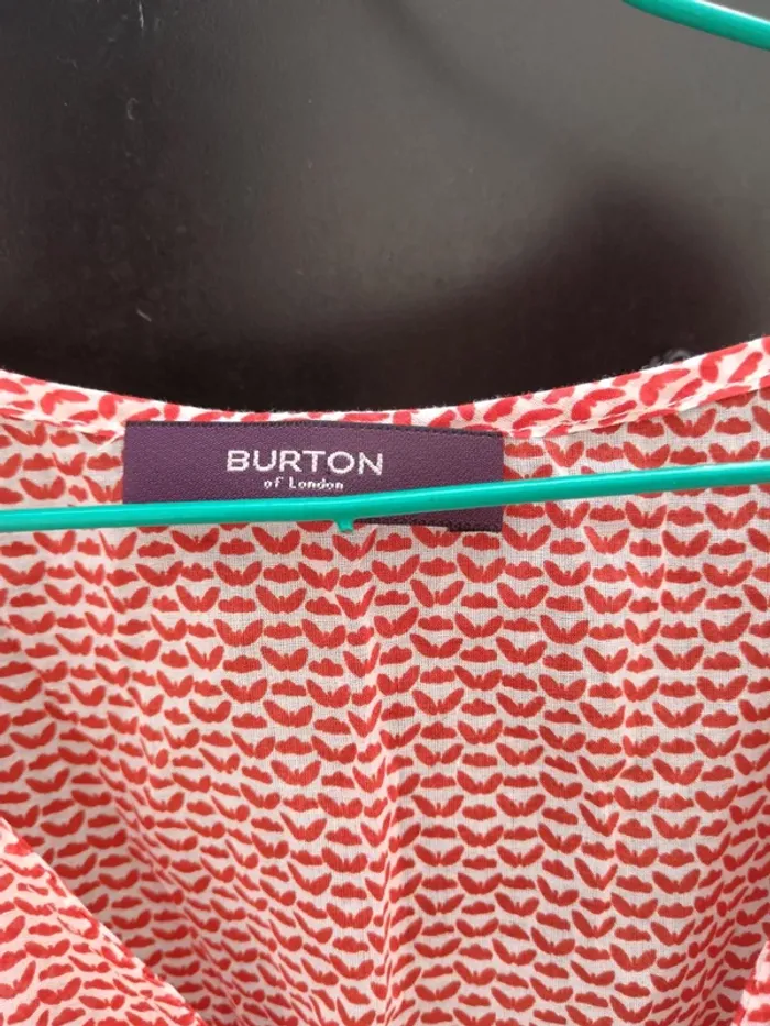 Petit haut rouge et blanc Burton of london taille S/M - photo numéro 3