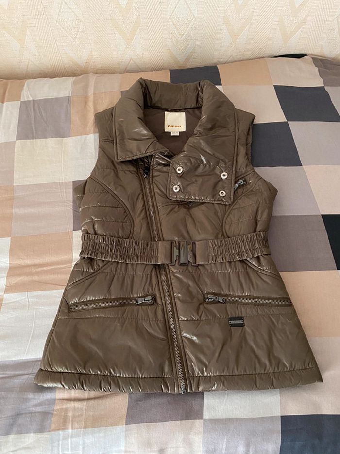 Superbe belle doudoune sans manche Diesel Vintage Y2K brun brillant taille M neuve sans étiquette