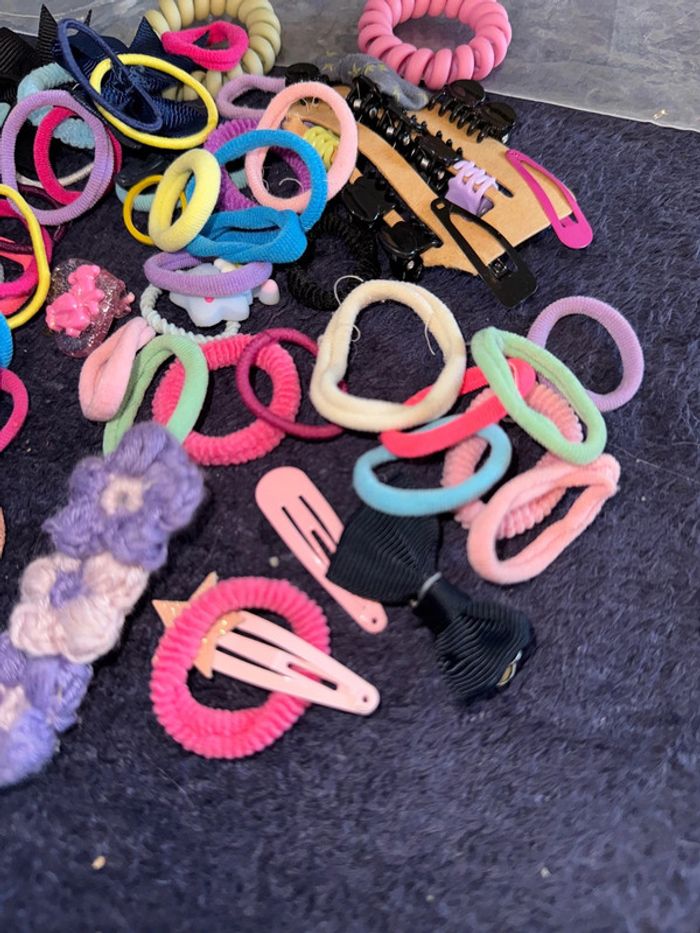 Lot élastique à cheveux / barrette petite fille - photo numéro 3