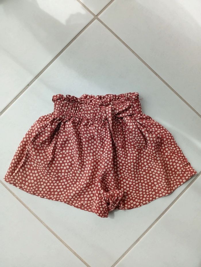 Short fluide vieux rose Kiabi taille 24 mois
