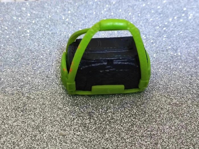 2/ accessoire Monster High sac noir/vert