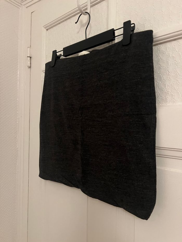 Jupe courte H&M taille M chine foncé - photo numéro 2