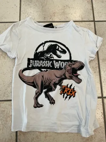 Teeshirt manches courtes 6ans Jurassic World T-rex