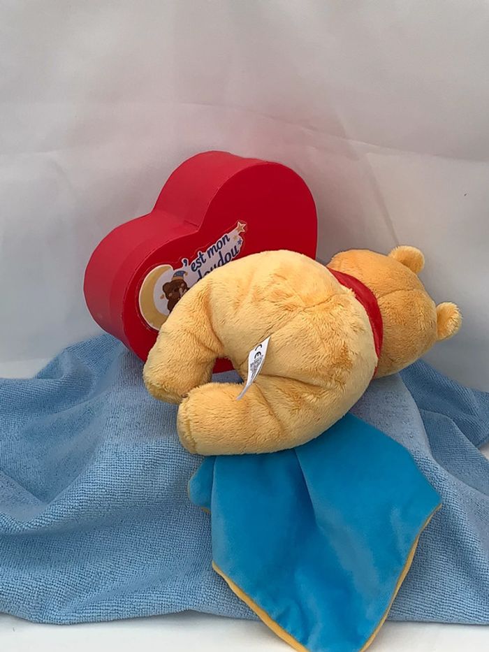 DY126 doudou winnie disney - photo numéro 2