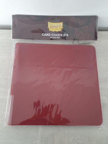 Portfolio Dragon Shield Card Codex 576 Blood Red 