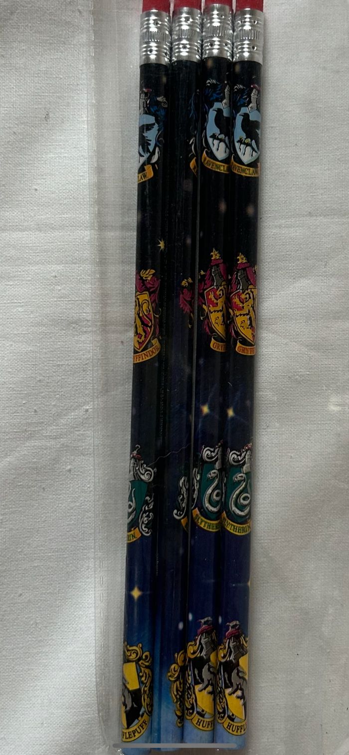 Lot 4 crayons à papier Harry Potter - photo numéro 2