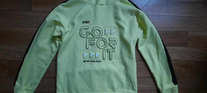 Pull à capuche 12 ans - photo numéro 4