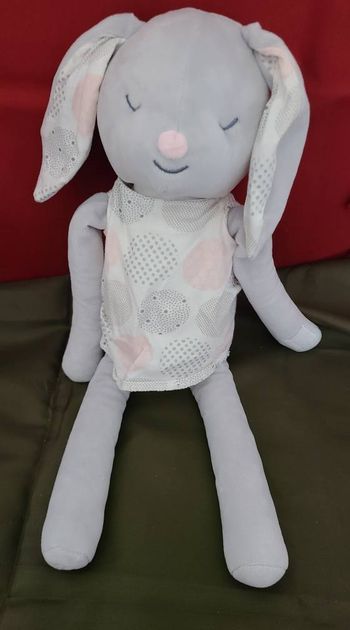 Peluche lapin OBAIBI robe motifs ronds gris