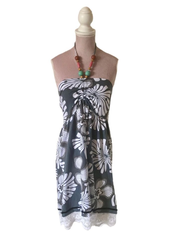 🌴Jolie petite robe de plage perles en bois Beach dress with wooden beads🌴 - photo numéro 4
