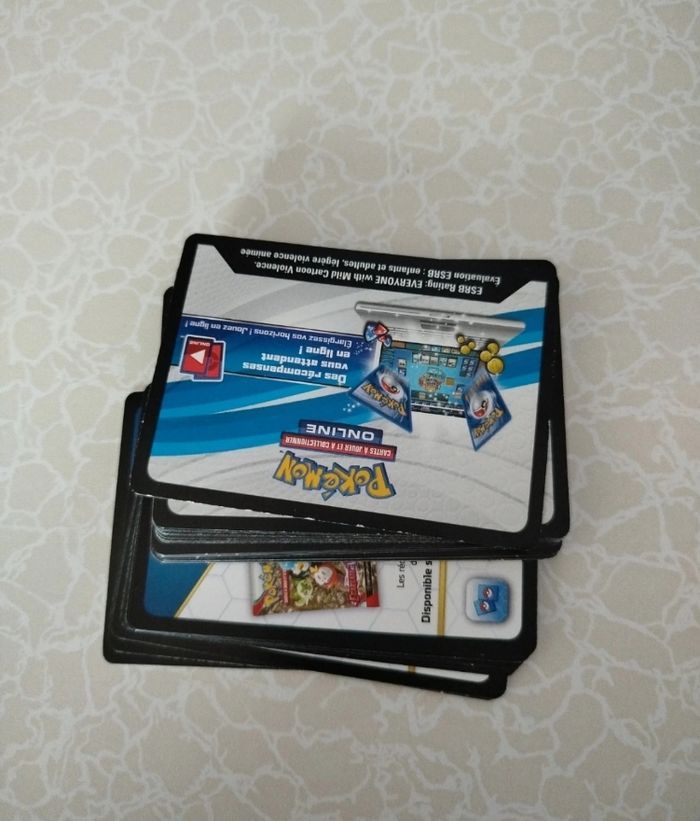 Lot de codes jcc pokémon live - photo numéro 2