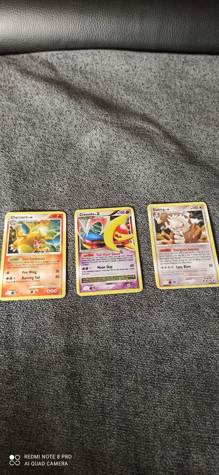 3 cartes pokemon etrangeres