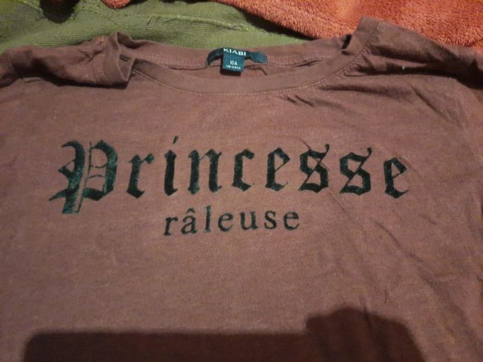 Haut bordeaux - photo numéro 2