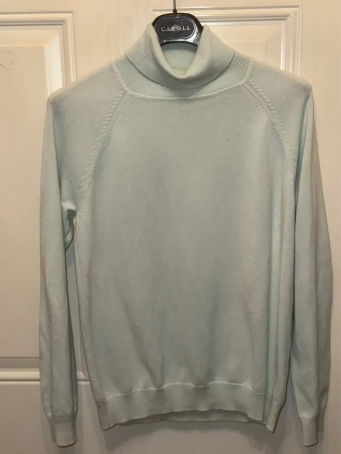 Pull col roulé  bleu ciel Marque C&A taille M