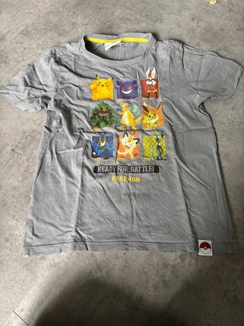 TEE shirt 8 ans 