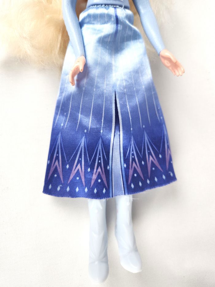 Poupée Elsa La Reine des Neiges - Disney - photo numéro 3