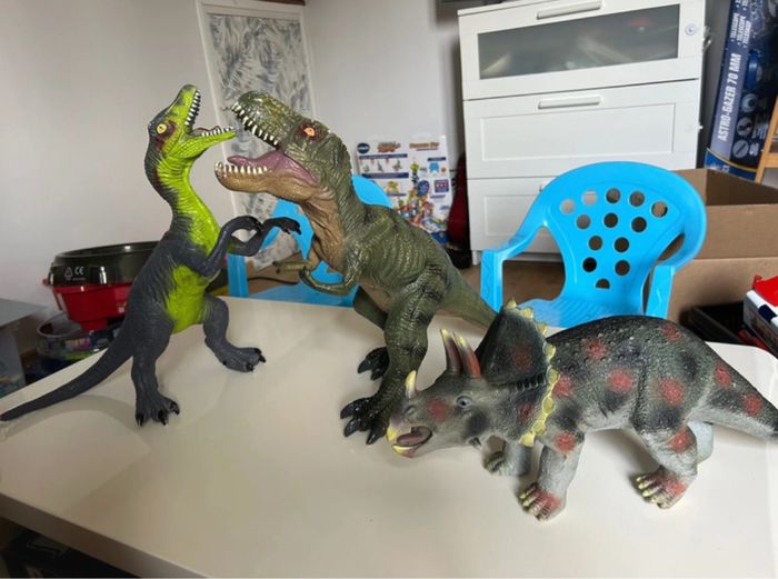 Lot de dinosaures - photo numéro 2