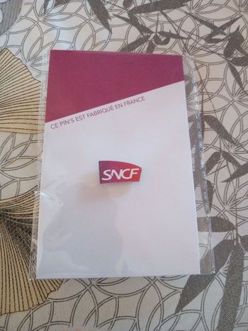 Pin's SNCF neuf