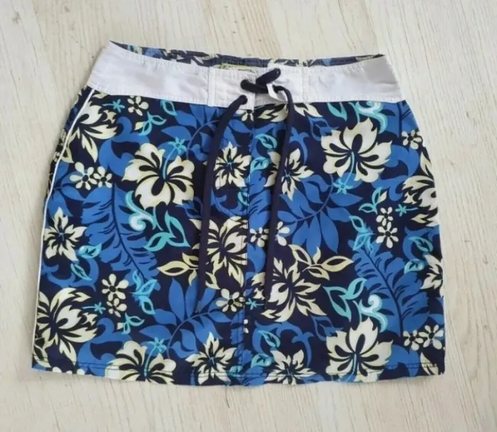 Belle jupe longboard taille 16 ans