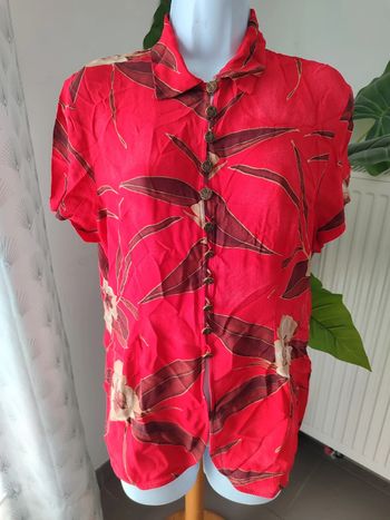 Très jolie chemise boutonnée