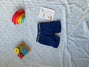 short taille élastique et lien de serrage 3 mois tax 