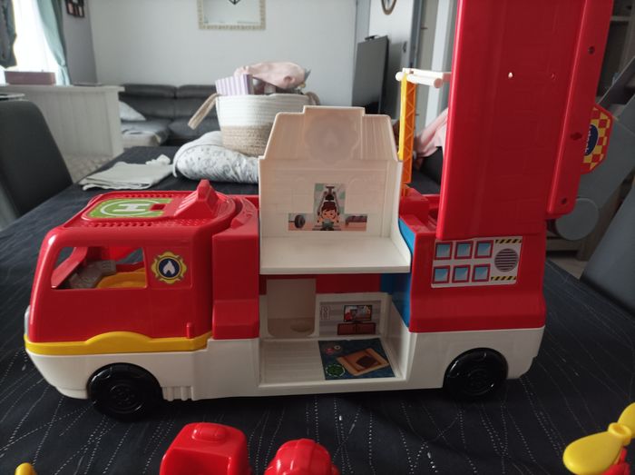 Camion de pompiers tut tut - photo numéro 8