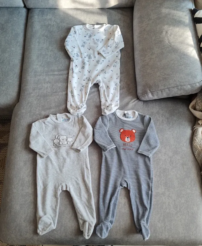 Lot de 3 pyjamas velours 9 mois
