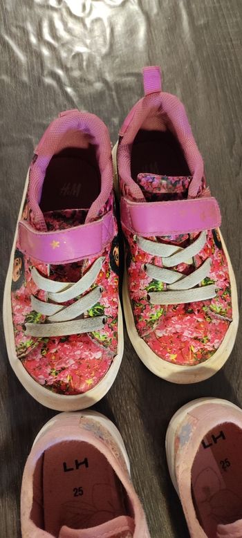 Chaussures basses t.25 Encanto 