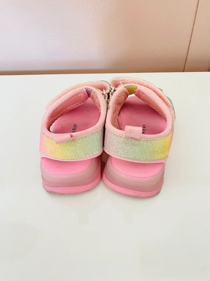 Sandales lumineuses pointure 22 Primark - photo numéro 4