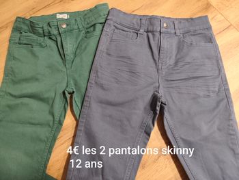 Lot de 2 pantalons taille 12 ans