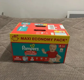 Pack 94 couches pampers Baby-Dry pants taille 4 neuf