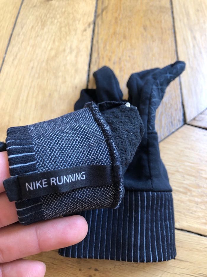 Paire de gant nike running S-M - photo numéro 3