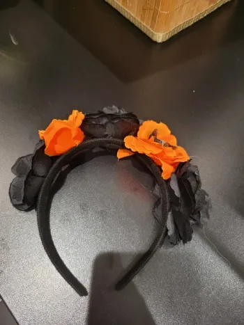 Serre têtes femme rose fleur noir et orange tête de mort paillette