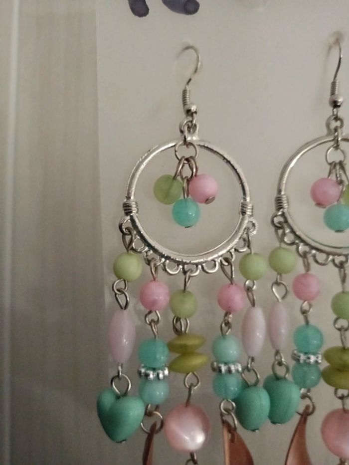 2. Boucles d'oreilles neuves - photo numéro 3