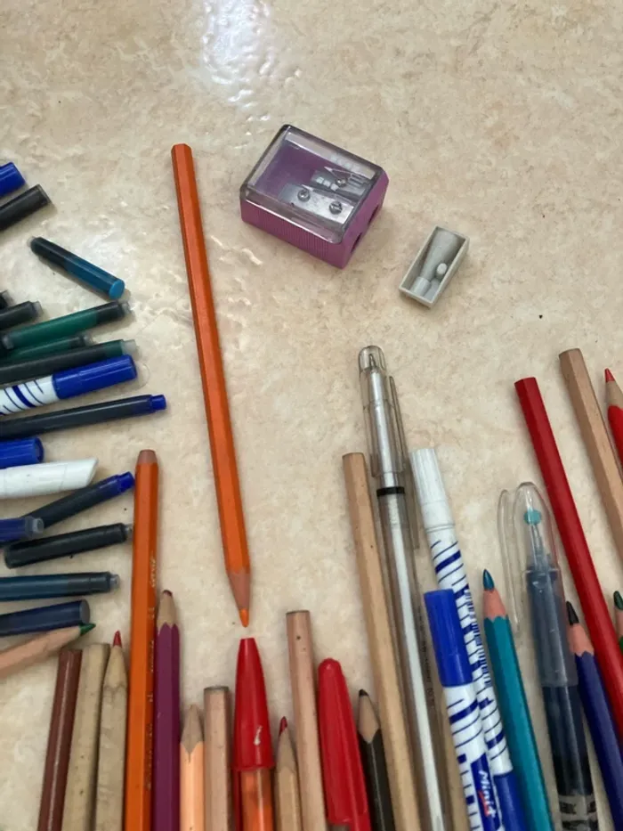 Trousse scolaire bien remplie – Fournitures incluses – Tout fonctionne - photo numéro 6